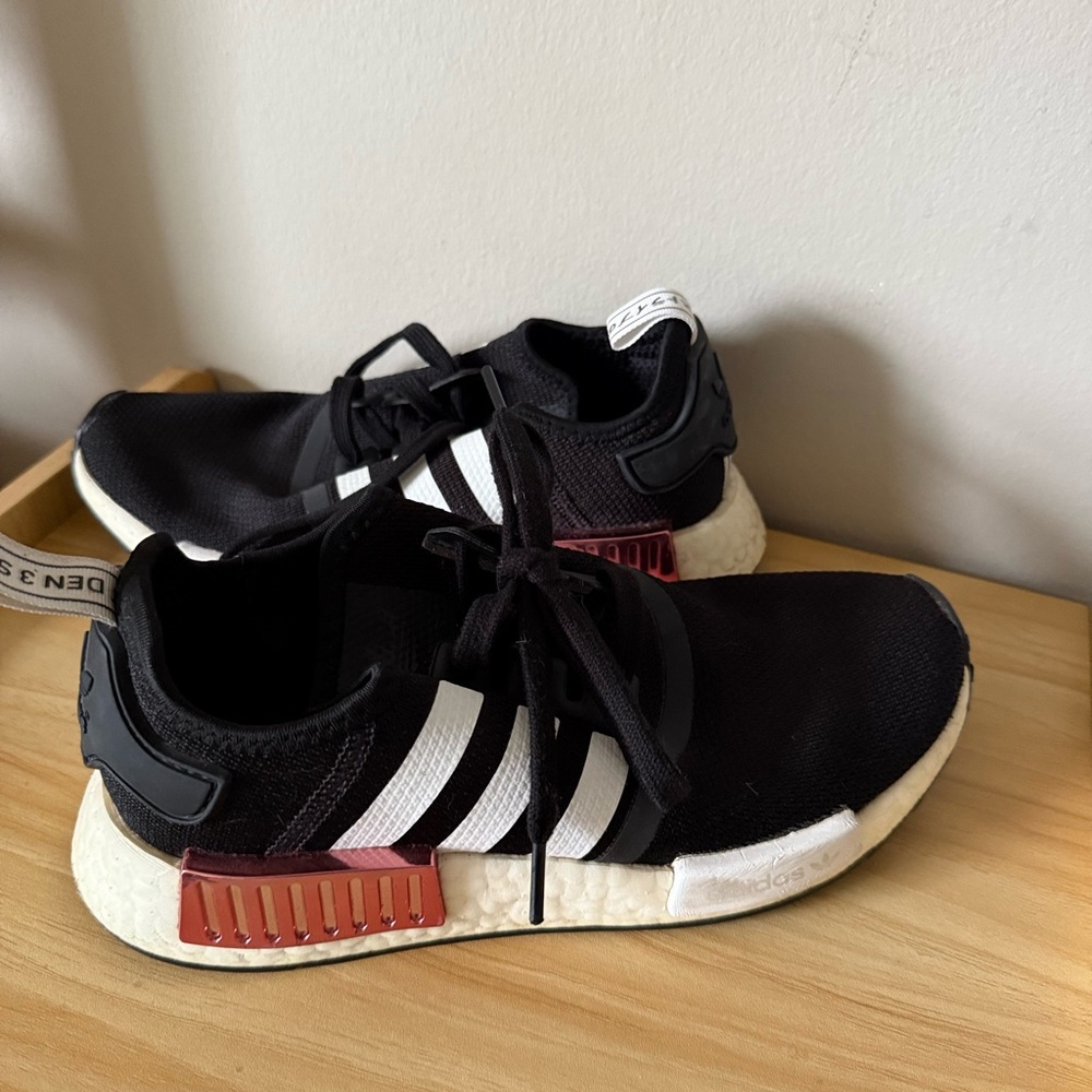 Adidas NMD_R1 Core Black/White/Red